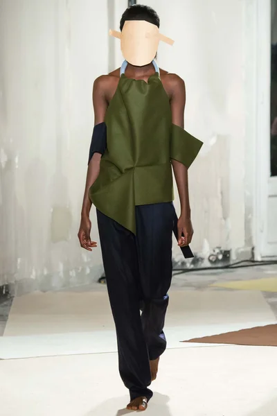 Look 24